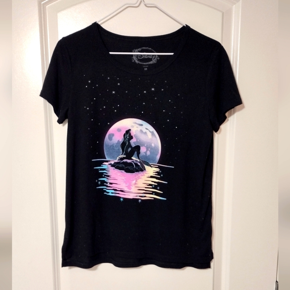 The Little Mermaid Disney Tee (Juniors Size Medium)